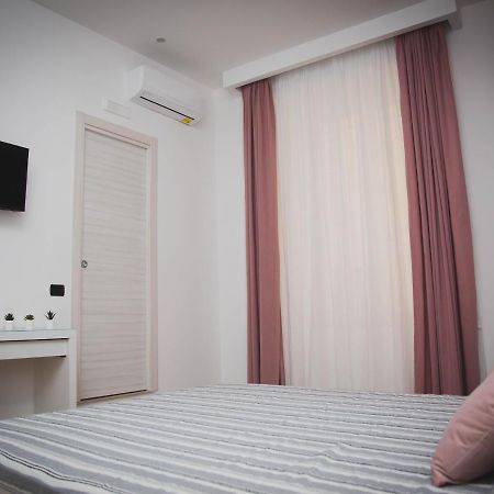 Tere Suite Napoli Bagian luar foto