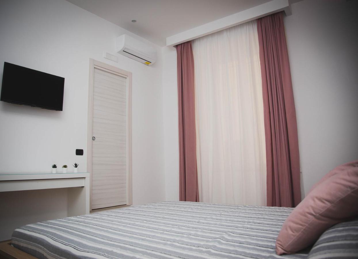 Tere Suite Napoli Bagian luar foto