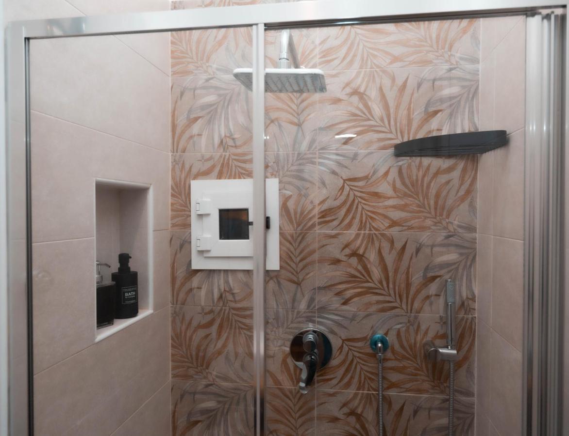 Tere Suite Napoli Bagian luar foto
